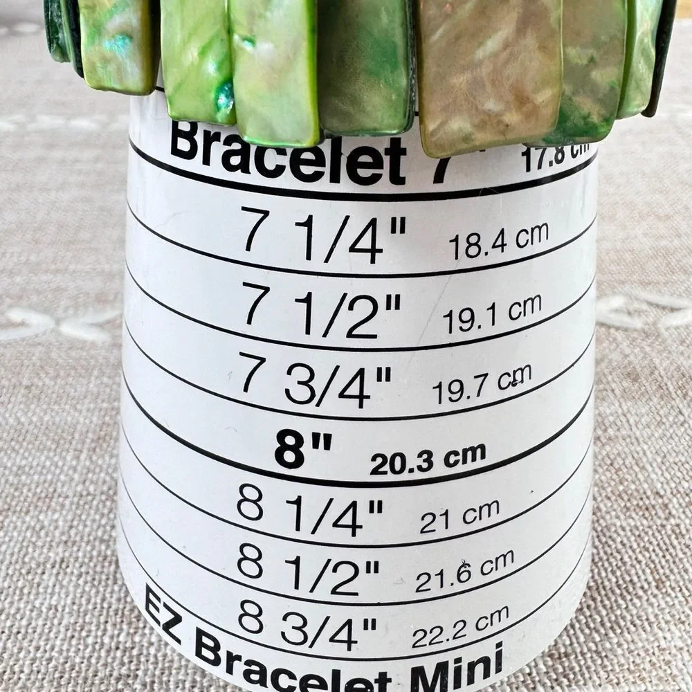 Vintage Rare Natural Shell Green Mother of Pearl Stretch Bracelet